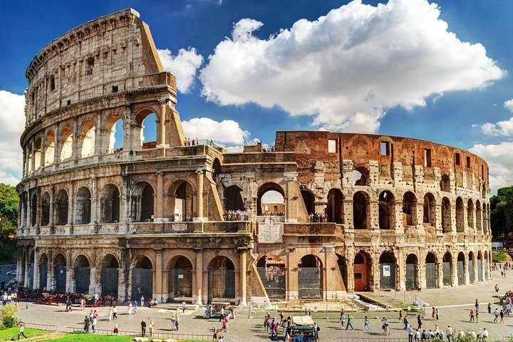 Travel Rome Without Stress: Why a Private Driver Changes Everything